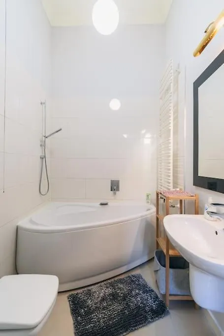 Apartment Stylish,Large & Bright Loft In City Center By Nw Budapest