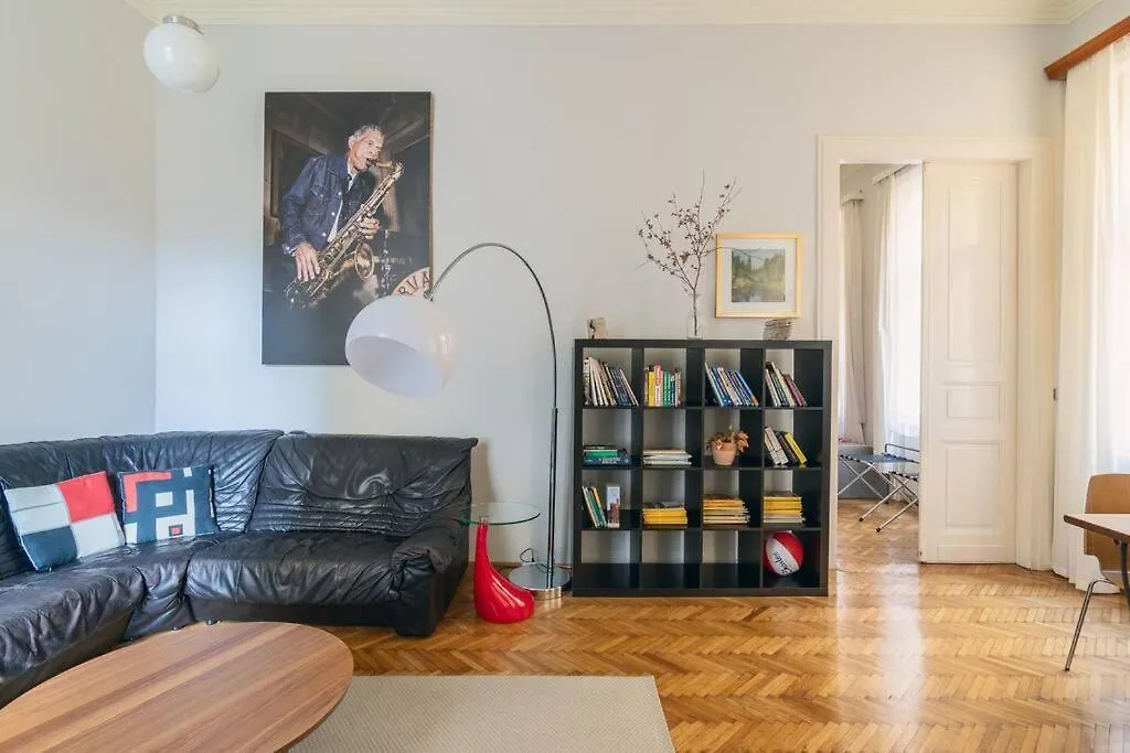 Stylish,Large & Bright Loft In City Center By Nw Budapest Hungary